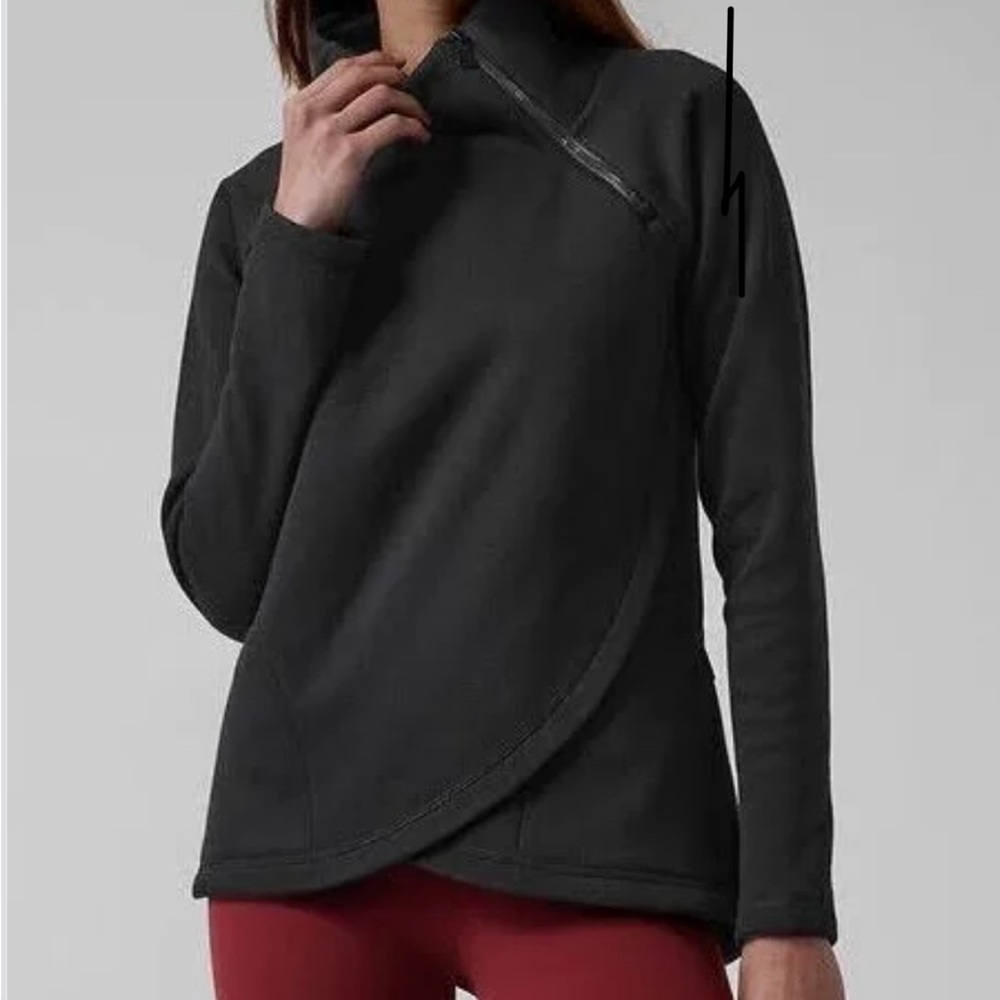 Athleta asymmetrical pullover in Black | Size Medium